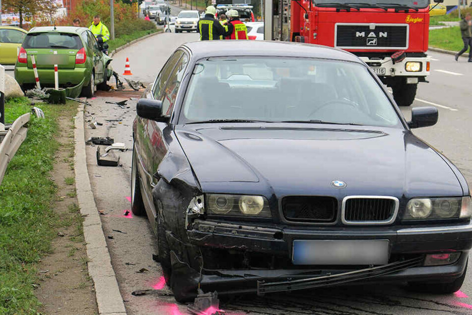 Der Unfall führte zu Verkehrsbehinderungen auf der Lößnitzer Straße.