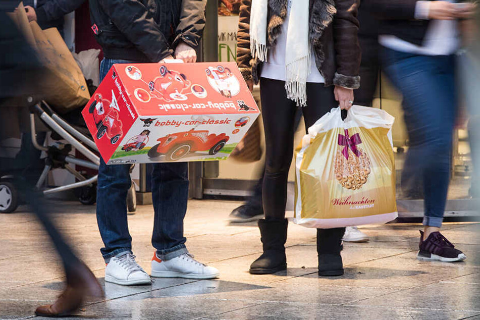 Weihnachtsgeschenke fallen in Sachsen sparsamer als in den meisten anderen Bundesländern aus.