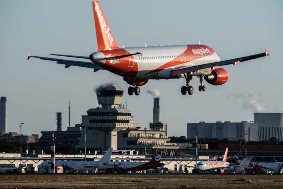 Derzeit wird hier noch kräftig geflogen, in einigen Jahren vielleicht schon kräftig gekickt: Der Flughafen Tegel.