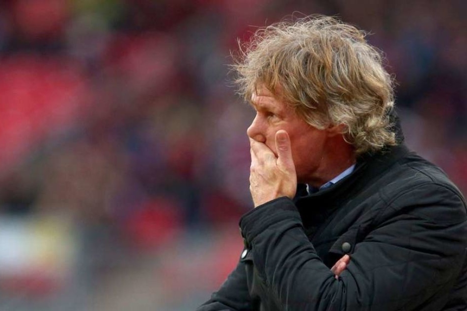 Laut Medienberichten trainiert Verbeek nicht länger den VfL Bochum.