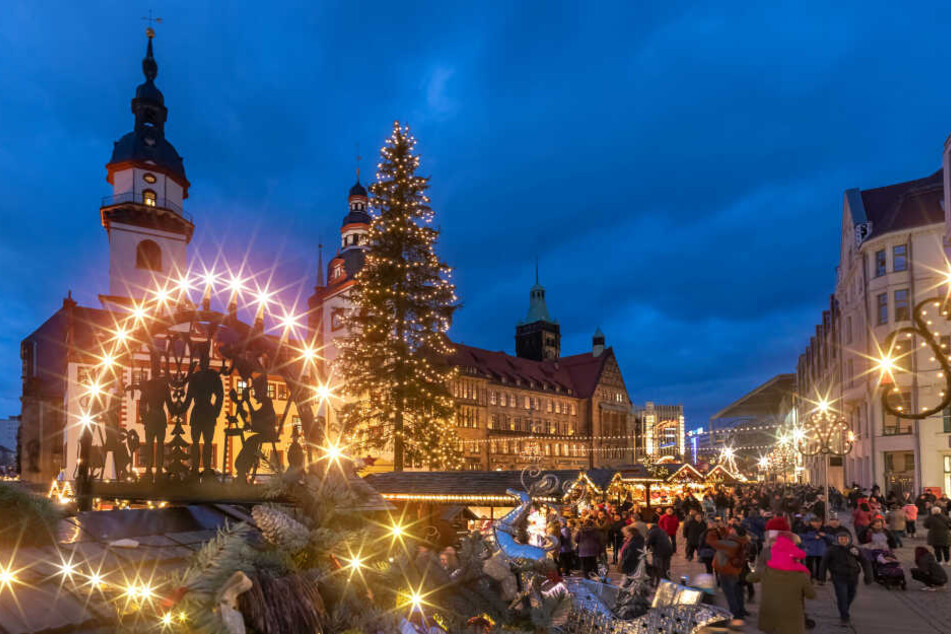 Seit Freitag ist der Chemnitzer Weihnachtsmarkt eröffnet.