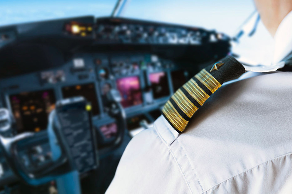 Während sein Flugzeug auf 600 Metern war, wurde der Pilot von einer Drohne irritiert.