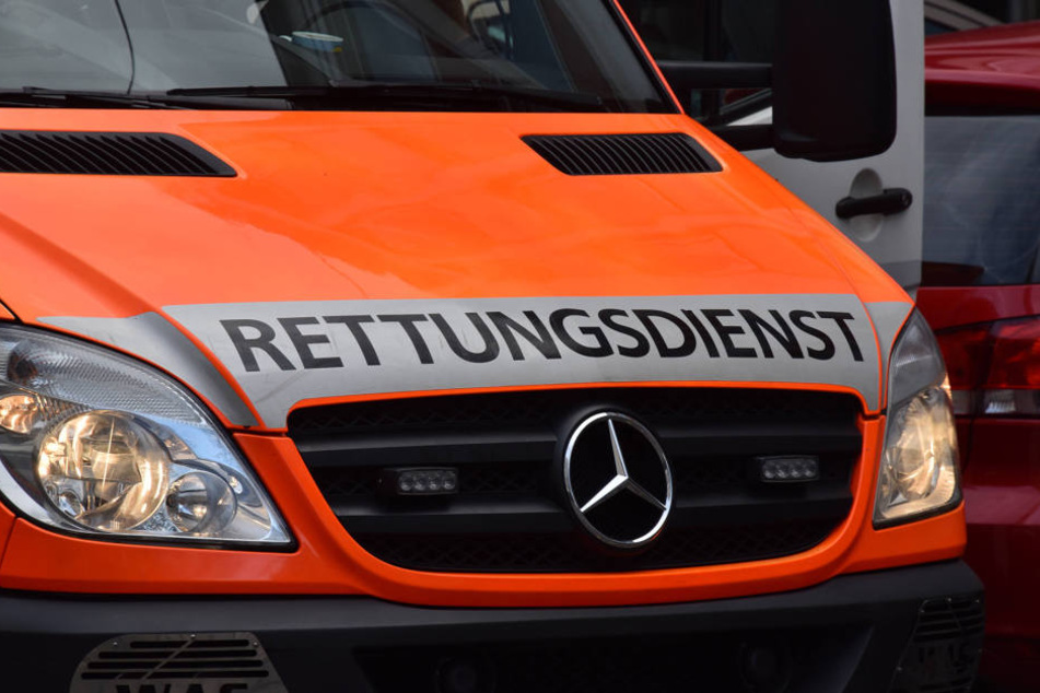 Schrecklicher Unfall im Ruhrgebiet: Ein Rettungswagen erfasste einen 54-jährigen Mann - er verstarb noch vor Ort.