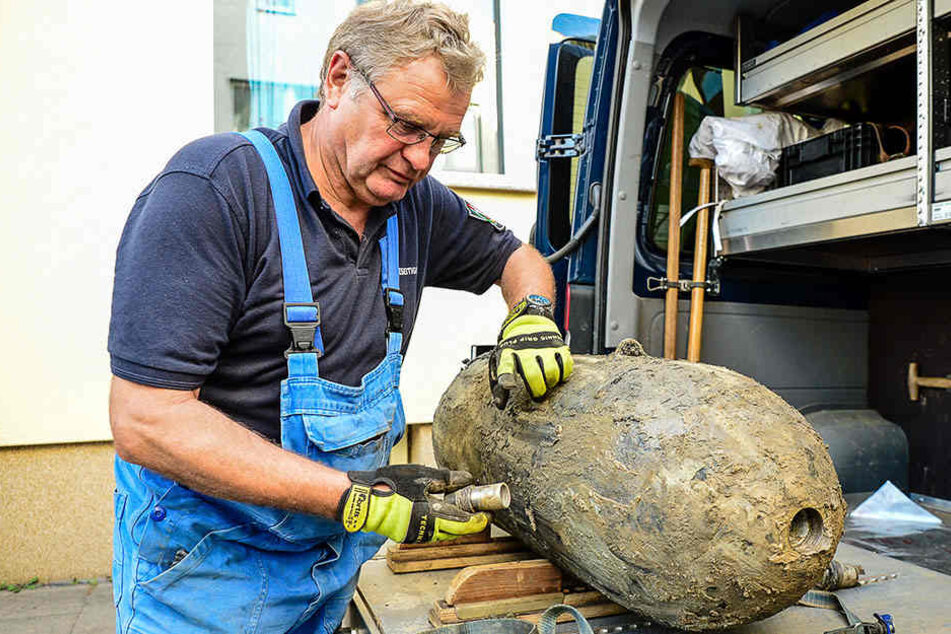 Der Zünder der 250 Kilo.Bombe wurde von Experten entfernt