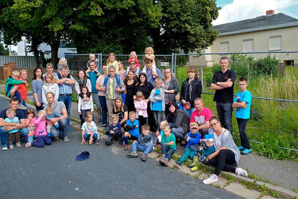 Der Kampf hat sich gelohnt: Nach Eltern-Protesten steht nun fest, dass die Kita in Reichenhain saniert wird.