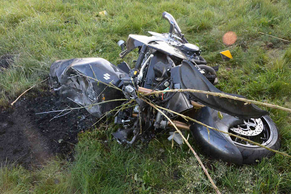 Der 50-jährige Biker hat den Unfall nicht überleben können.