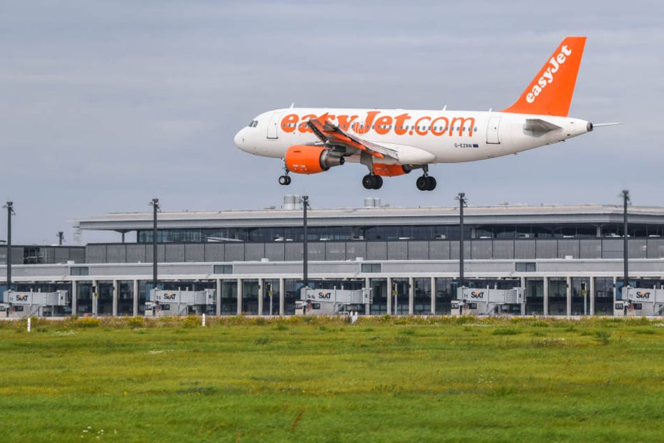 Auch die Maschinen von Easyjet müssten im Falle einer Nicht-Einigung erstmal am Boden bleiben.