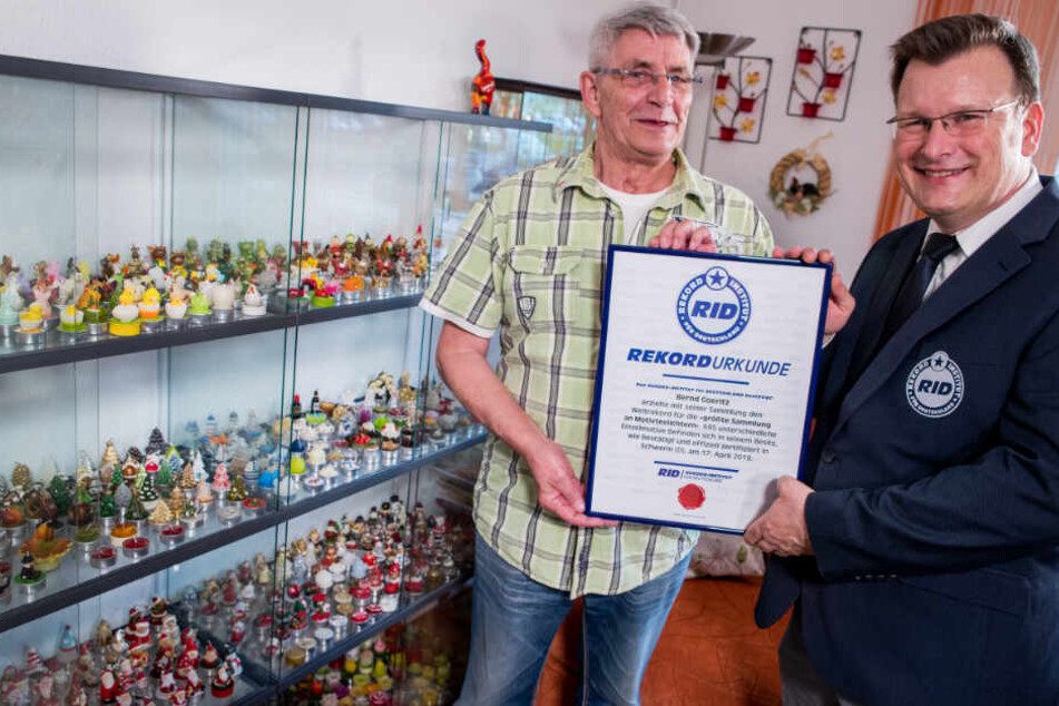 Bernd Goeritz erhielt von Olaf Kuchenbecker, oberster Rekordrichter des Rekord-Instituts für Deutschland, die offizielle Urkunde.