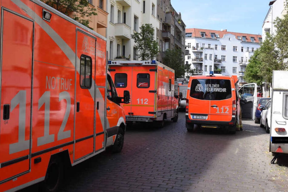 Die Feuerwehr war mit 14 Fahrzeugen Vorort.