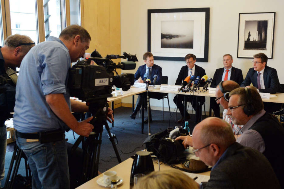 Sachsen-CDU und CSU wollen den Patriotismus „nicht den Falschen überlassen“.
Etwa der AfD.