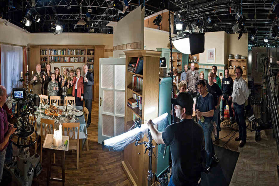 So gemütlich, wie es sonntags auf dem Bildschirm wirkt, ist es nicht in der Lindenstraße.