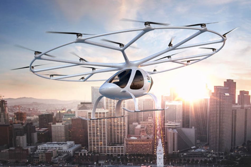 Das Lufttaxi der Firma Volocopter fliegt mehrere Minuten über Dubai. (Foto: Volocopter)