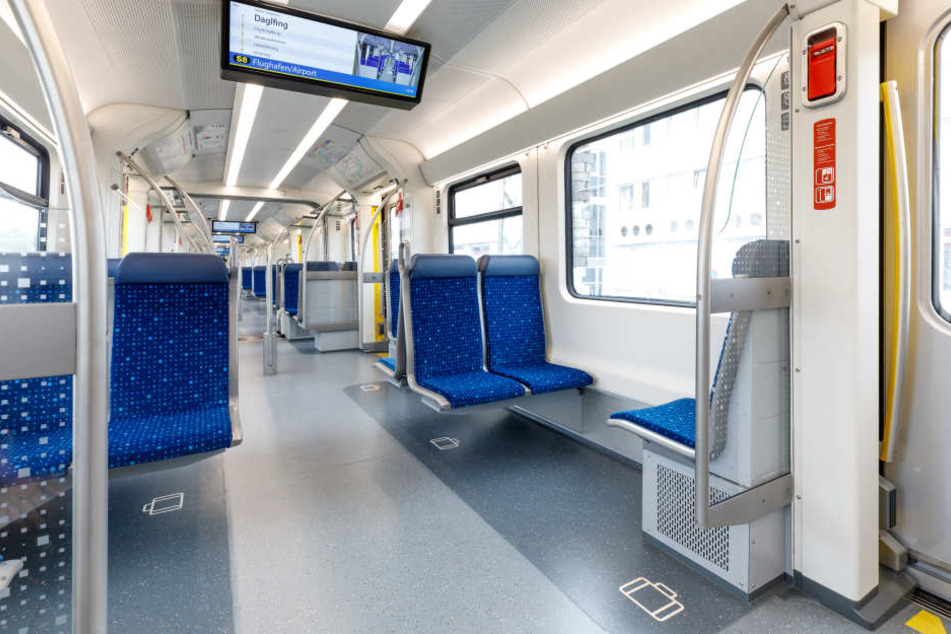 Weniger Sitzplätze, dafür passen mehr Menschen in den neuen Zug.