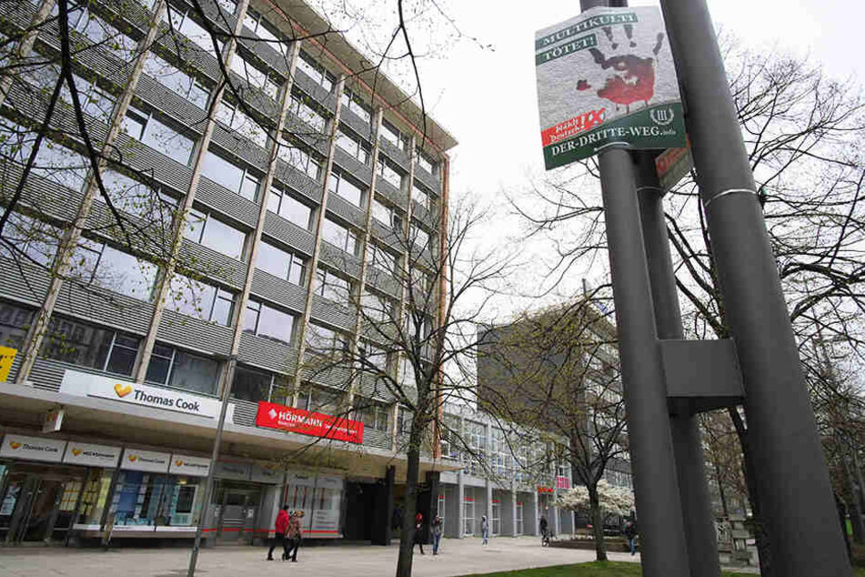 Anzeige der Grünen wegen Volksverhetzung. Ein Staatsanwalt wird die Plakatinhalte prüfen.