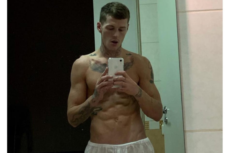 Norman "Nocky" Theuerkorn modelte bereits für Dior, Hugo Boss und Puma. 2017 nahm er mit Richard Teufel einen Song auf, der nun mit TV-Sternchen Stefanie Morela zusammenarbeitete.