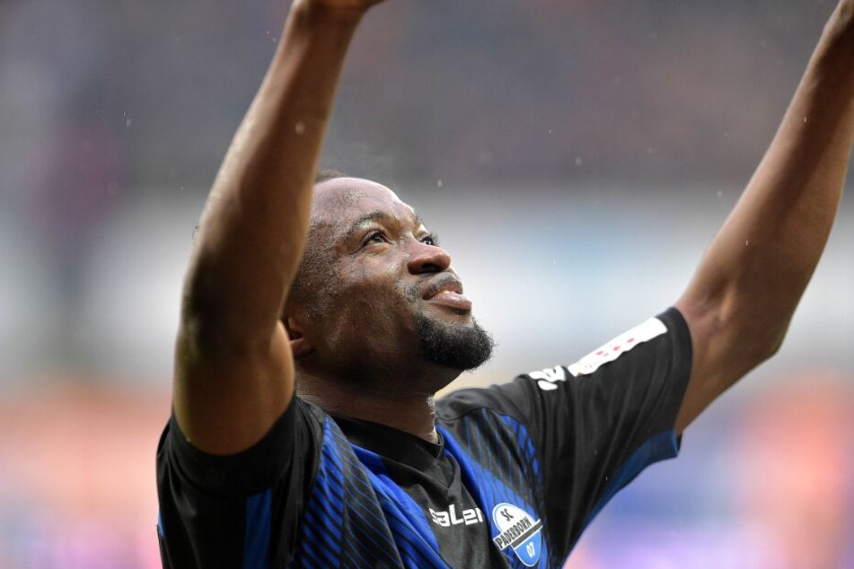Bernard Tekpetey ist in der Länderspielpause für Ghana erfolgreich.