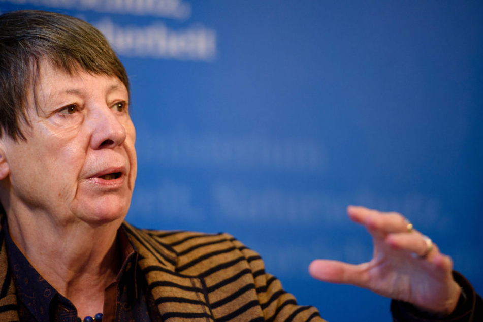 Umweltministerin Barbara Hendricks (64, SPD) bietet ihren Gästen keine Fleisch- und Fischprodukte mehr