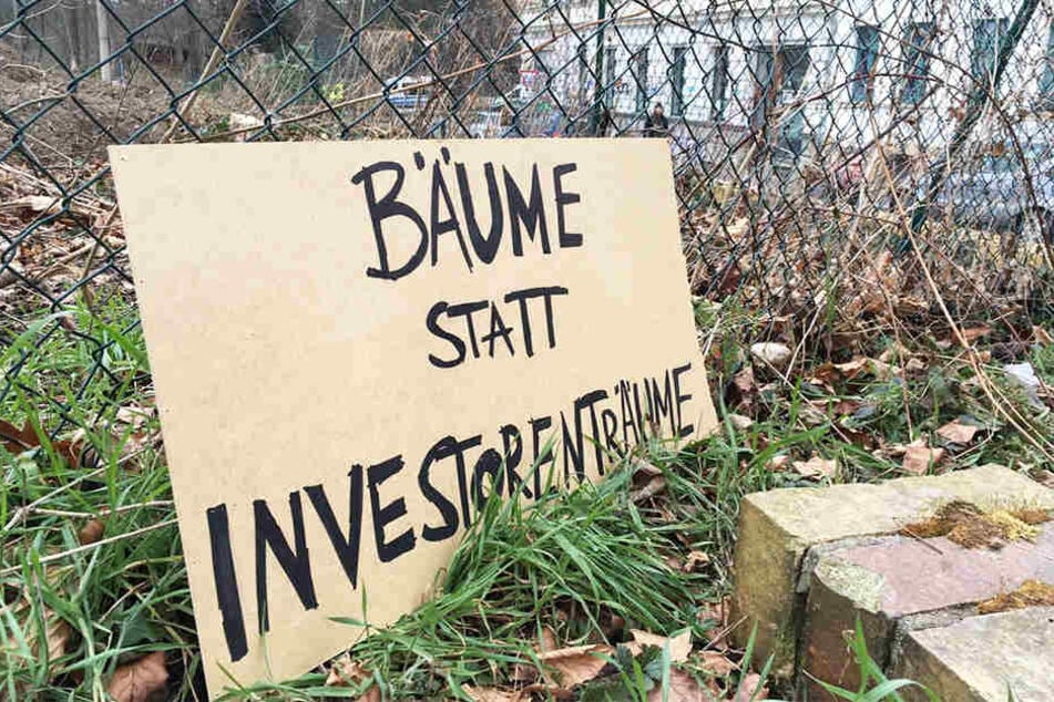 "Bäume statt Investorenträume" - dafür "cornerten" am Sonntagnachmittag Anwohner und Aktivisten im ehemaligen Leopoldpark.