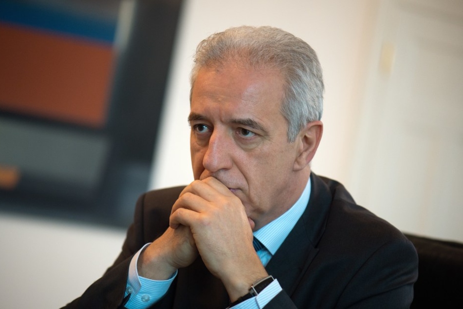 Stanislaw Tillich (57, CDU) hat laut Staatskanzlei nichts mit den Memoiren zu
tun.