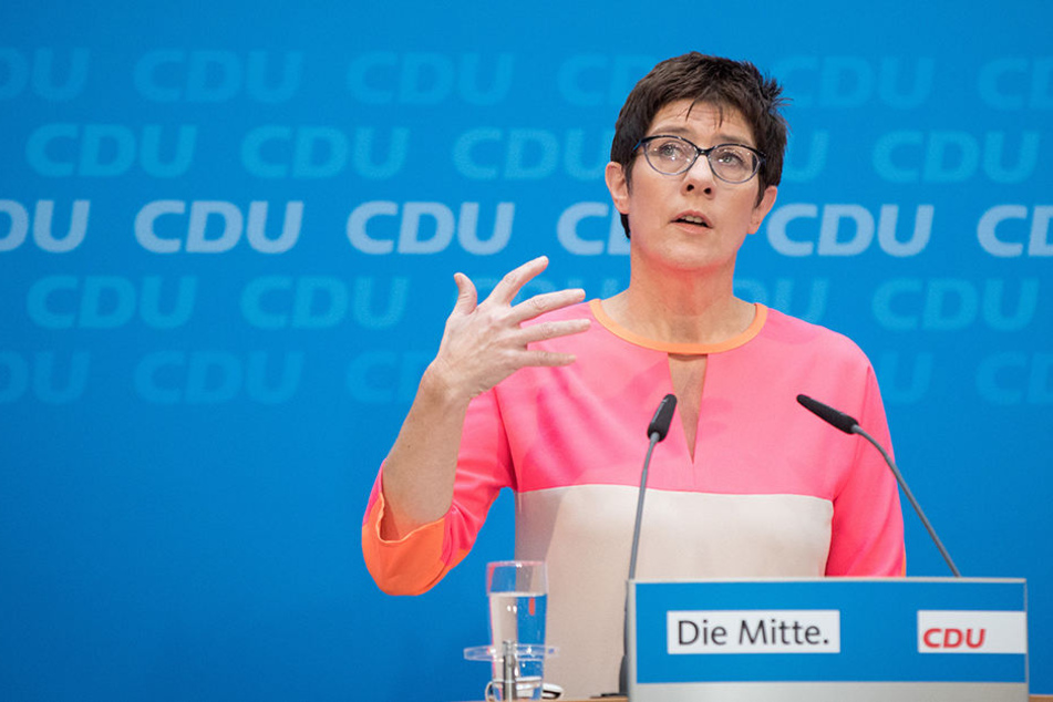 Annegret Kramp-Karrenbauer (55) glaubt fest an die GroKo.
