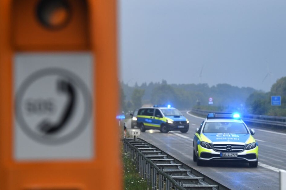 Die komplette Autobahn musste zwischenzeitlich gesperrt werden. (Symbolbild)