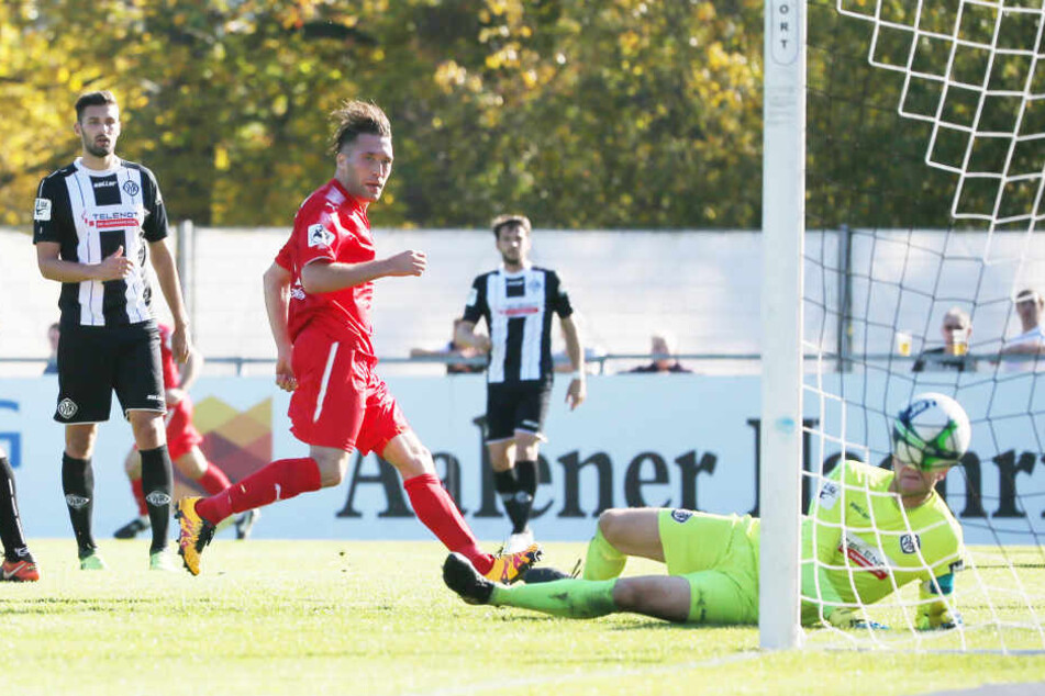 Tor für FSV Zwickau. Aykut Öztürk (Zwickau) erzielt den Treffer zum 0:2.