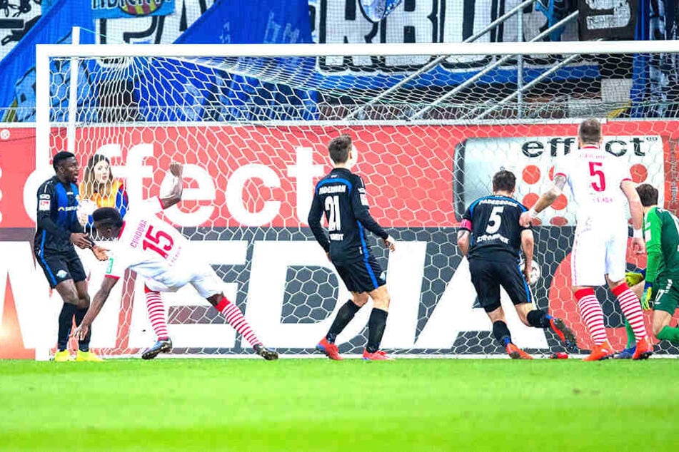 Als Jhon Cordoba zum 1:0 für Köln traf, sah alles nach einem sicheren Favoritensieg aus.