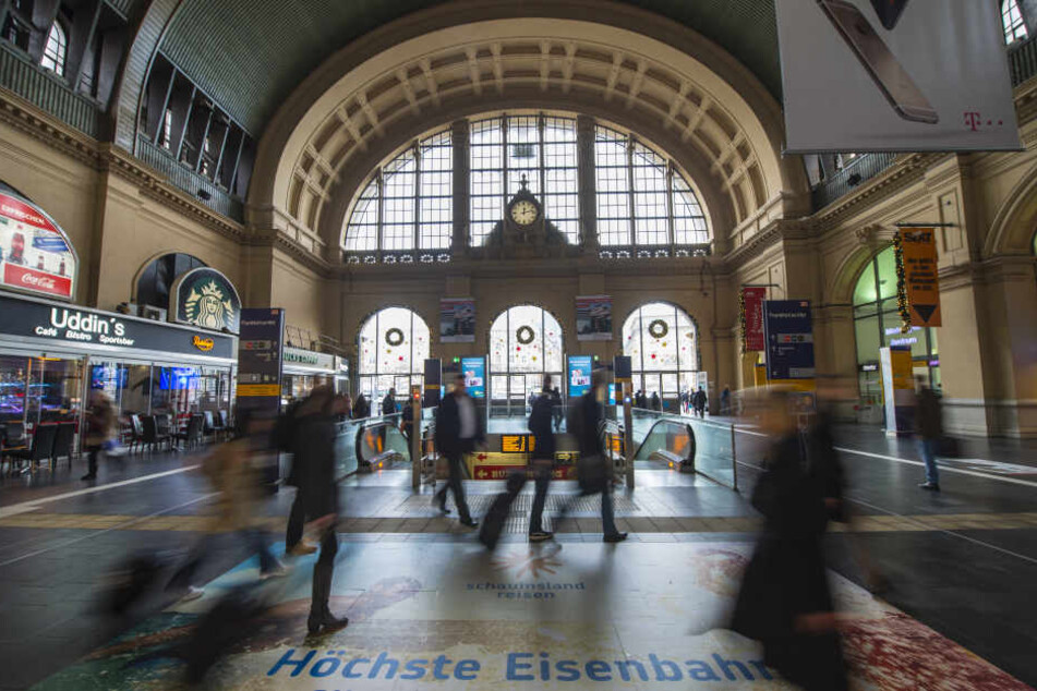 Die Übung am Hauptbahnhof dauert von 22 Uhr am Dienstag bis 5 Uhr am Mittwoch. (Symbolbild)