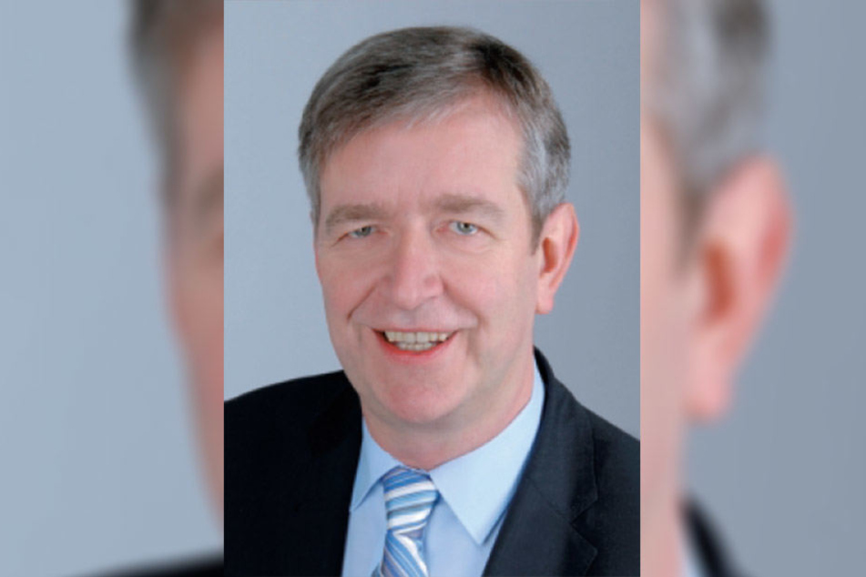 Die Grünen fordern, AfD-Mitglied Christian Kriegel aus dem Migrantenbeirat auszuschleißen.