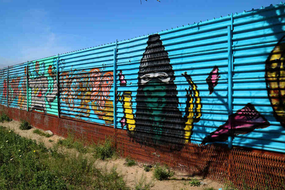 Der bisherige Grenzzaun zwischen den USA und Mexiko - hier in Tijuana - wurde aus Protest zu Kunst.