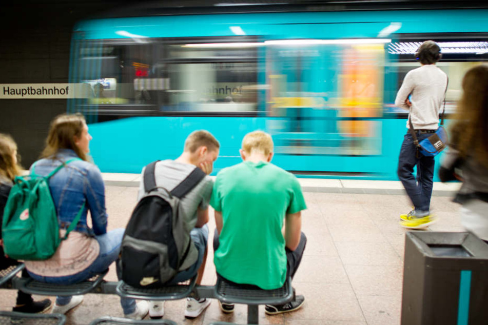 Pro Tag sind 100.000 Fahrgäste in der Innenstadt Frankfurts unterwegs. (Symbolbild)