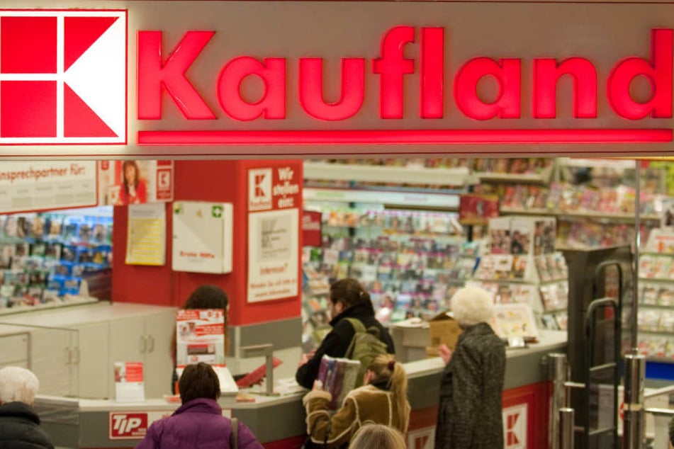 Auf dem Parkplatz vorm Kaufland kam es zur Gewalt. (Symbolbild)