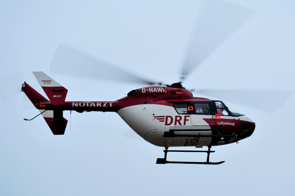 Ein Rettungshubschrauber brachte die Frau ins Krankenhaus. (Symbolbild)