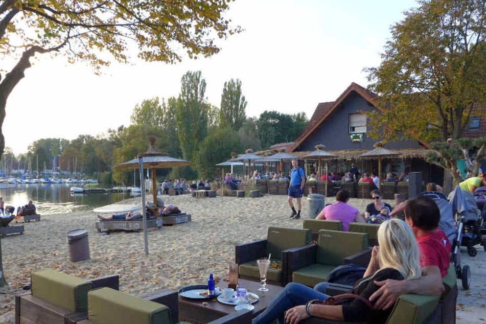 Die neue Strandbar "Eisklang am See" zog im Sommer viele Besucher an.