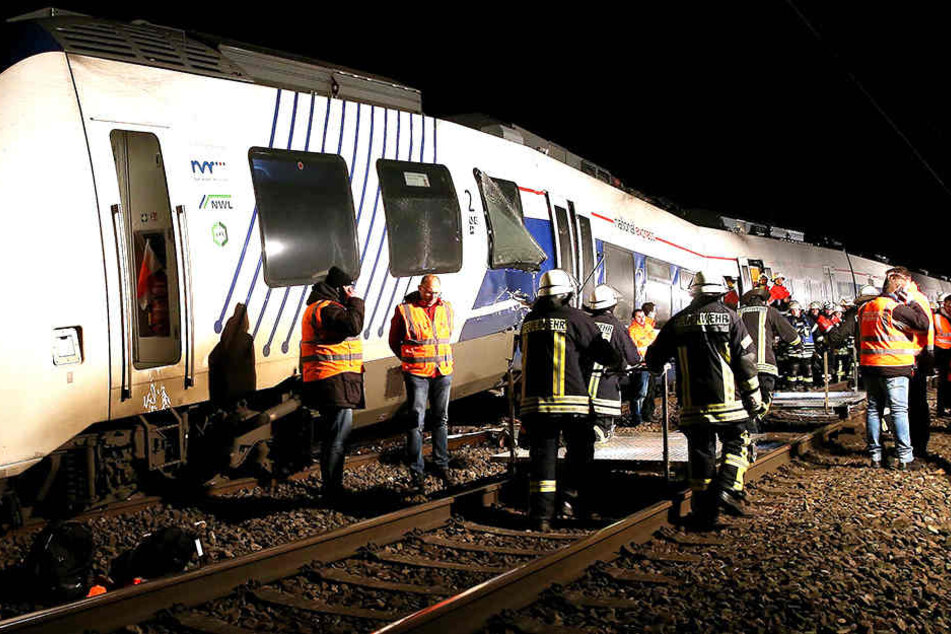 Als ein Regionalzug mit einem Güterzug kollidierte, wurden circa 50 Menschen verletzt.