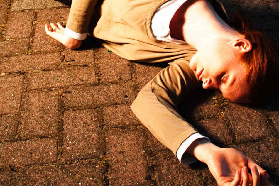 Die junge Frau wurden mitten in der Nacht in der Kasseler Nordstadt aufgefunden (Symbolbild).