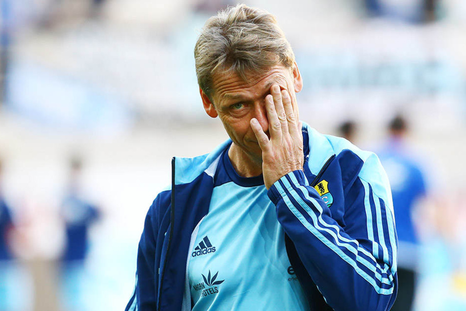 Nur zwölf Punkte, im Niemandsland der Liga - der Blick auf die Tabelle bereitet Trainer Sven Köhler keine Freude.