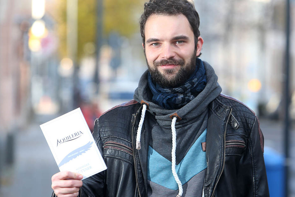 Alexander Büttner mit seinem ersten Buch "Aquileria".