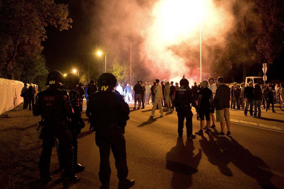Auch bei den Randalen in Heidenau soll sich die "FKD" beteiligt haben.