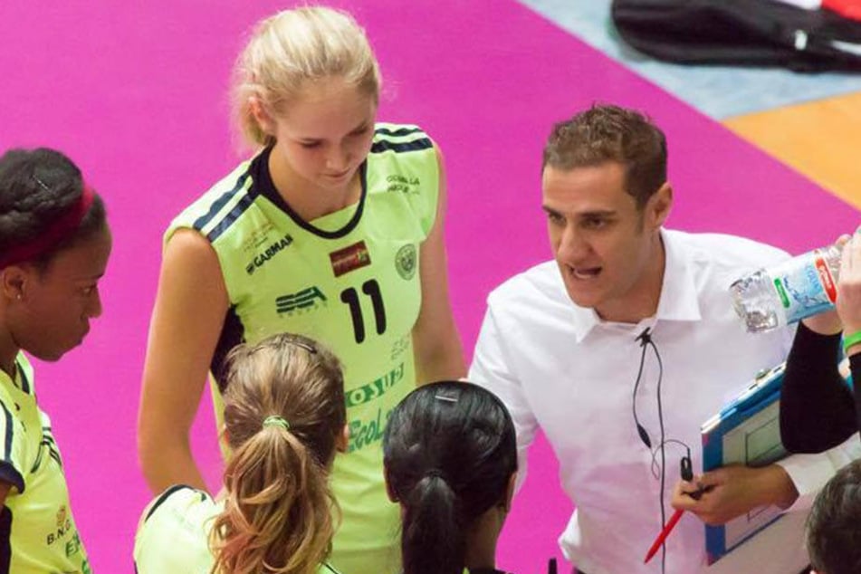 Bruno Gulini (im weißen Hemd) sammelte als Coach bereits Erfahrungen in Finnland, Frankreich und Italien.