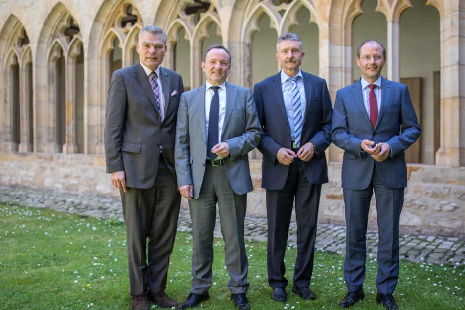 Beim Treffen im Augustinerkloster waren Holger Stahlknecht (CDU, Sachsen-Anhalt) Holger Poppenhäger (SPD, Thüringen), Karl-Heinz Schröter (SPD, Brandenburg) und Markus Ulbig (CDU, Sachsen, v.l.) dabei.