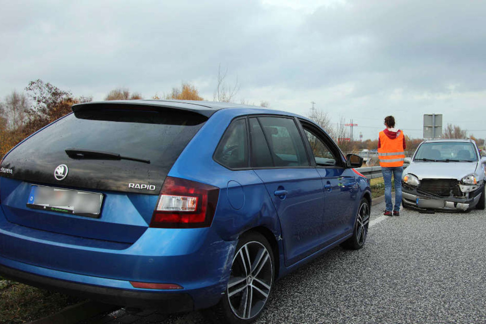 Beide Fahrzeuge stießen frontal zusammen.