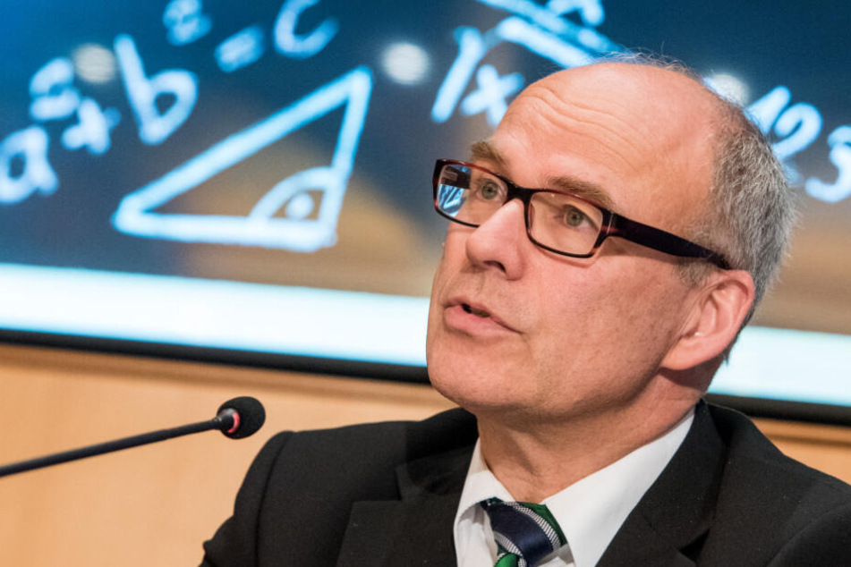 Hamburgs Schulsenator Ties Rabe (SPD) stellt die Pläne zur Umsetzung des Digitalpaktes vor.