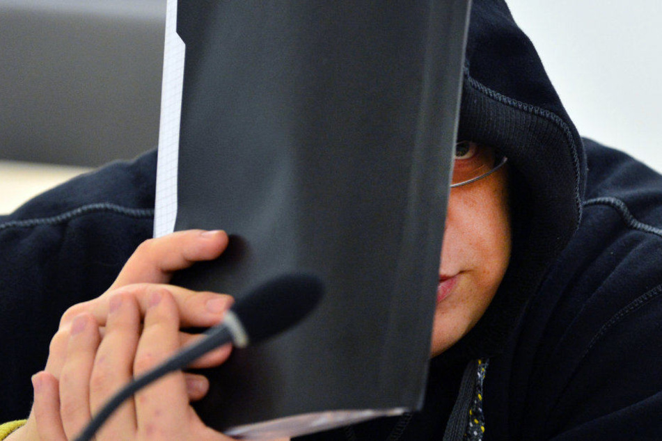 Der Neonazi Timo Brandt sitzt bereits wegen Kindesmissbrauch im Knast.
