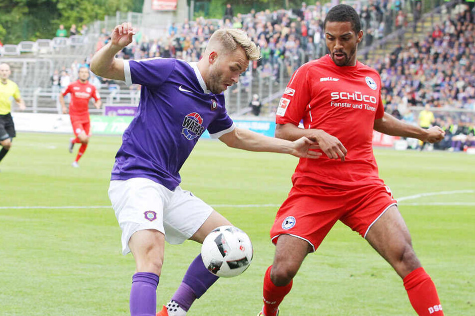 Hier noch Kontrahenten, jetzt Teamkollegen: der Ex-Bielefelder Malcolm Cacutalua (r.) und Pascal Köpke.