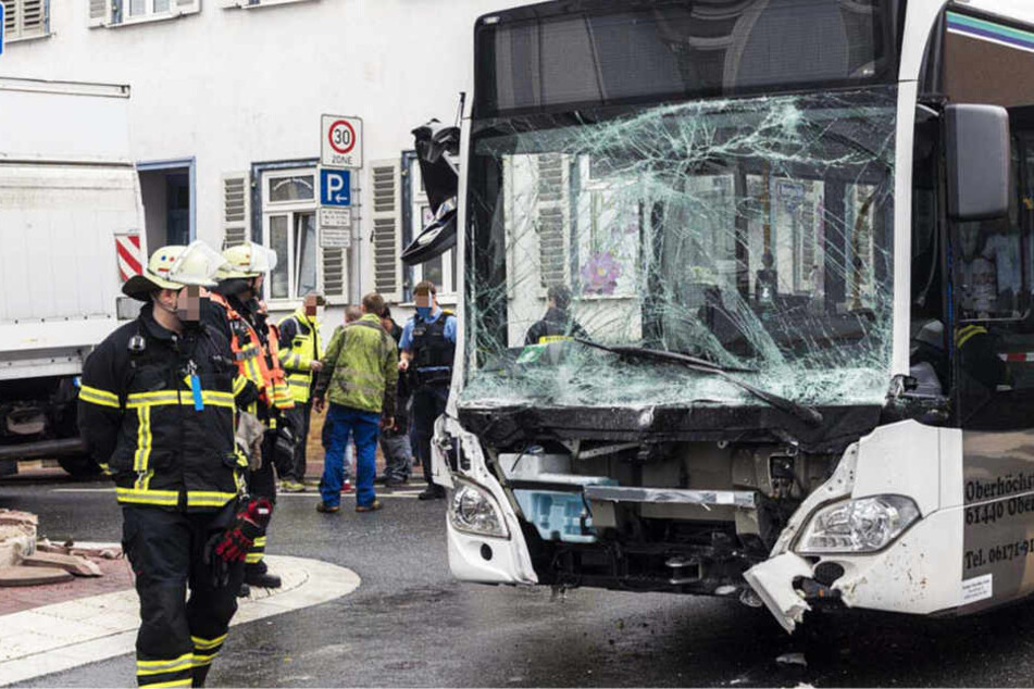 Laut Polizei kam es an einer Kreuzung zu dem Zusammenstoß.