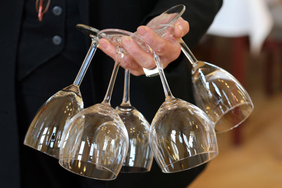 Auch im Service werden in der Gastronomie immer mehr Teilzeit-Arbeitskräfte beschäftigt. (Symbolbild)