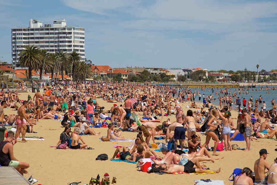 An acht Stränden in Melbourne wird vor Fäkalien gewarnt. Menschen sollten dort nicht mehr ins Meer gehen.