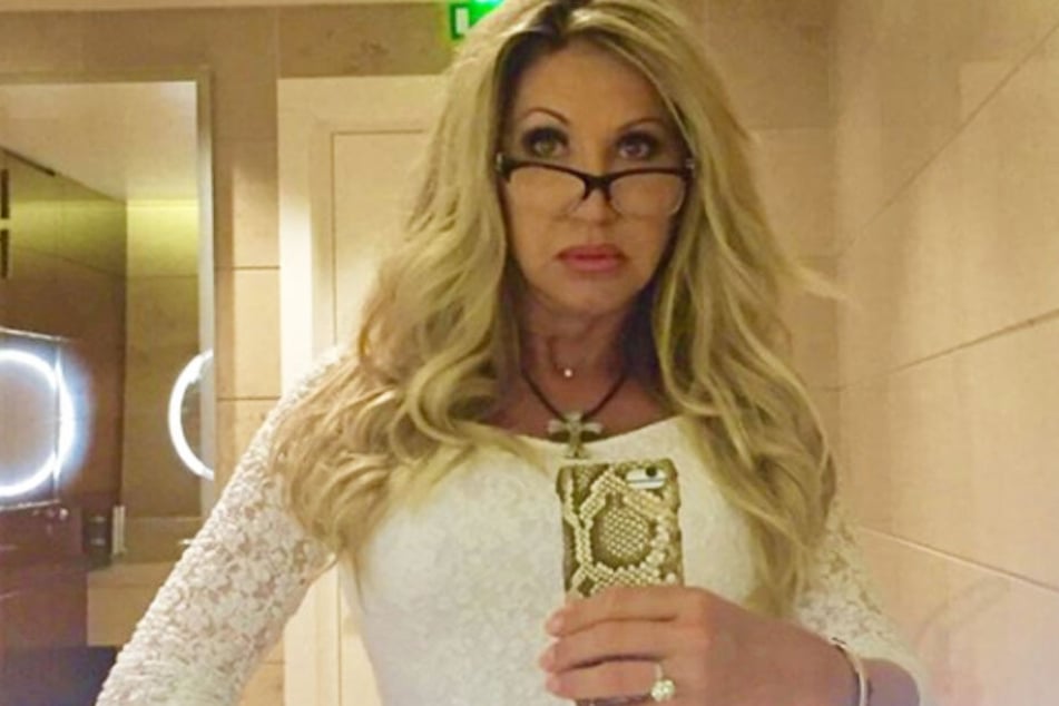 Carmen Geiss zeigt sich im Business-Look.