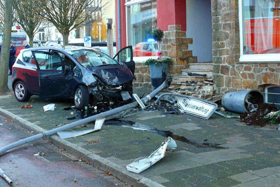 Bei diesem Unfall wurde ein Ehepaar schwer verletzt.